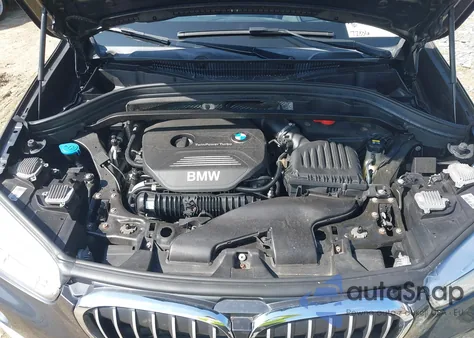 2016 BMW X1 xDrive28I z USA, uszkodzony, nr VIN WBXHT3C35GP889447